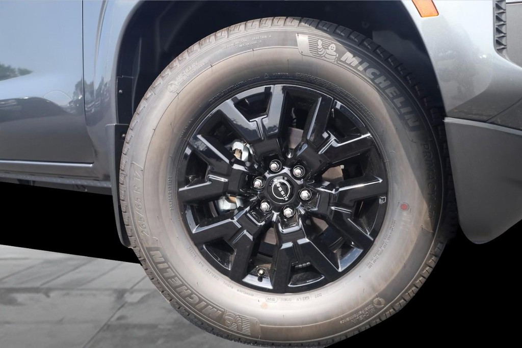 Nissan Frontier Vehicle Image 03