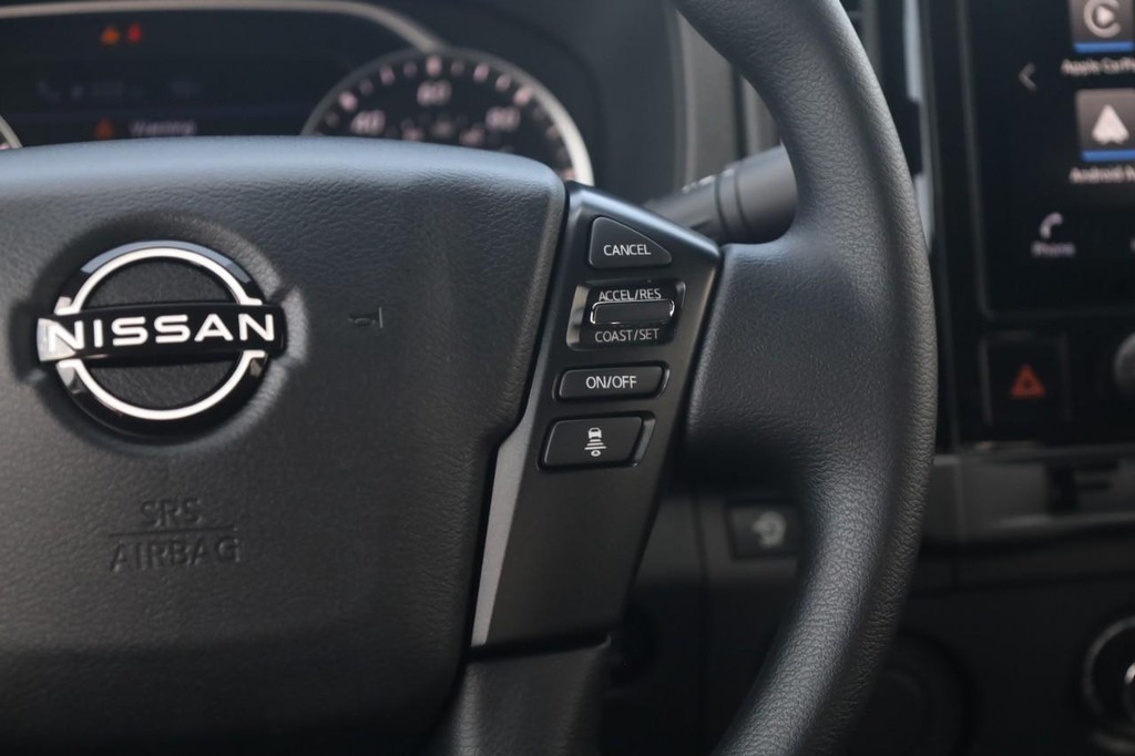 Nissan Frontier Vehicle Image 10