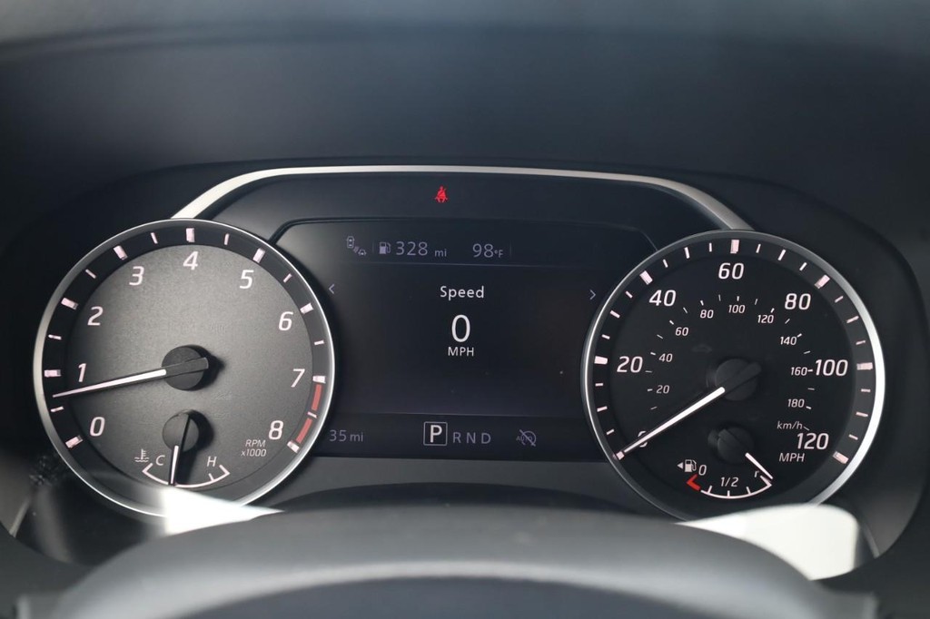 Nissan Frontier Vehicle Image 15