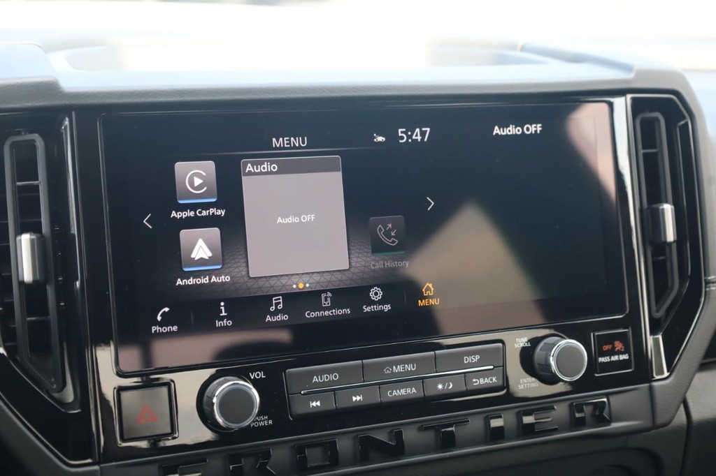 Nissan Frontier Vehicle Image 16