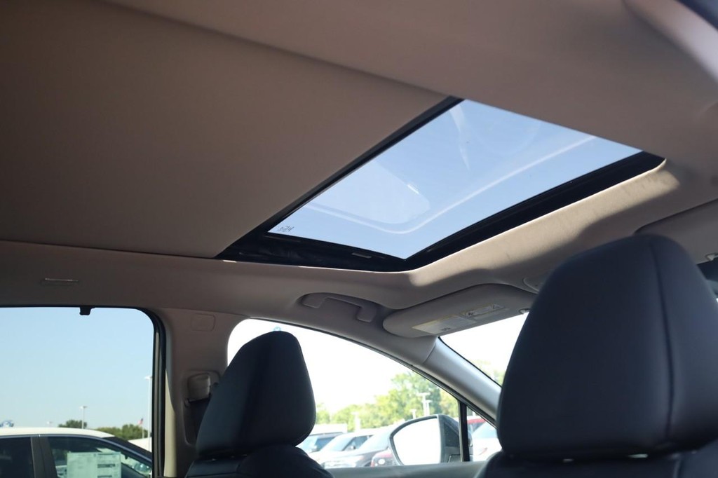 Nissan Murano Vehicle Image 26