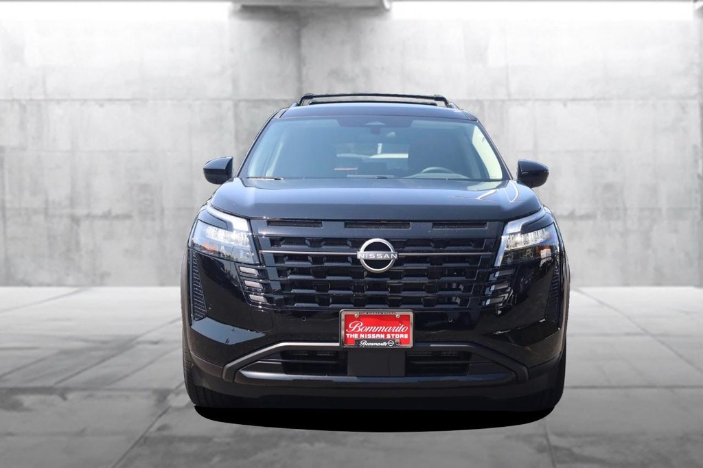 Nissan Pathfinder Vehicle Image 04