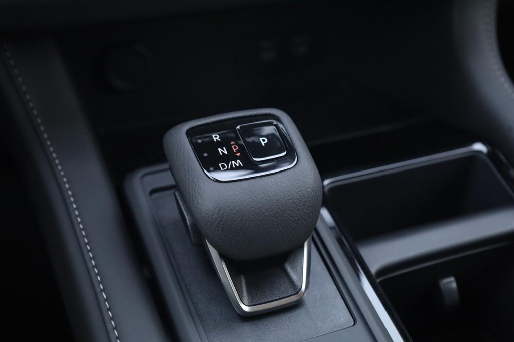 Nissan Pathfinder Vehicle Image 19