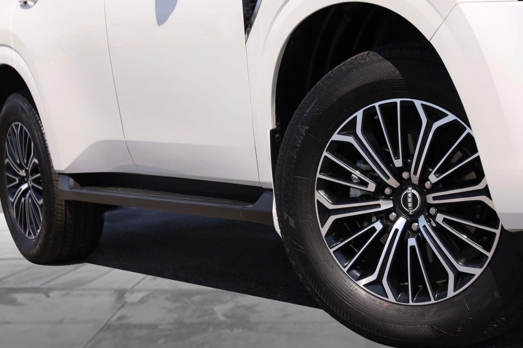 Nissan Armada Vehicle Image 03