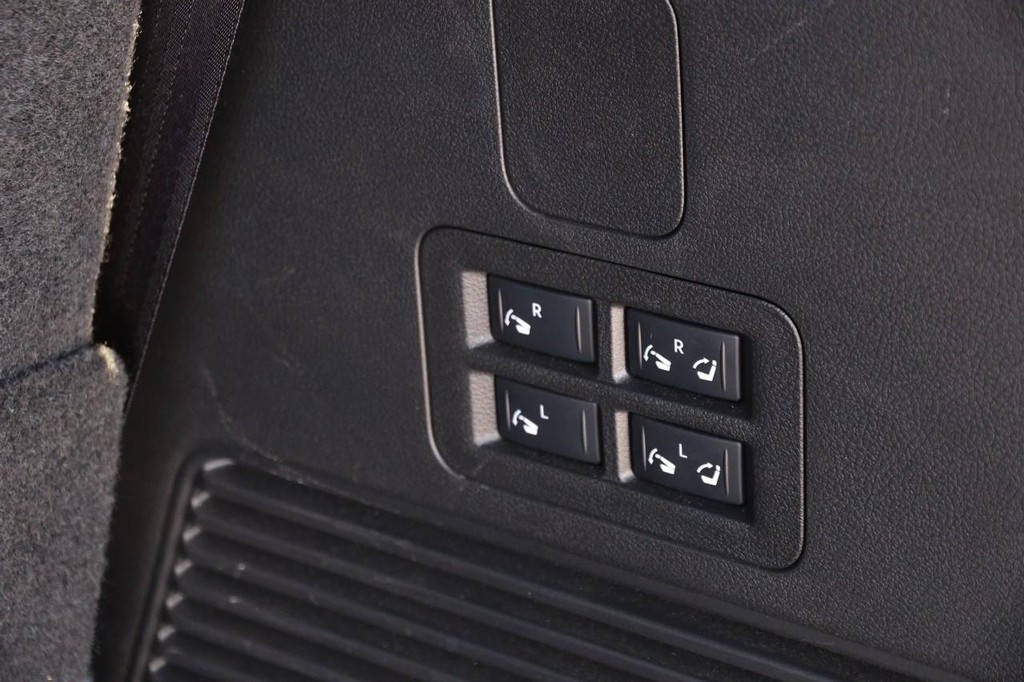 Nissan Armada Vehicle Image 08