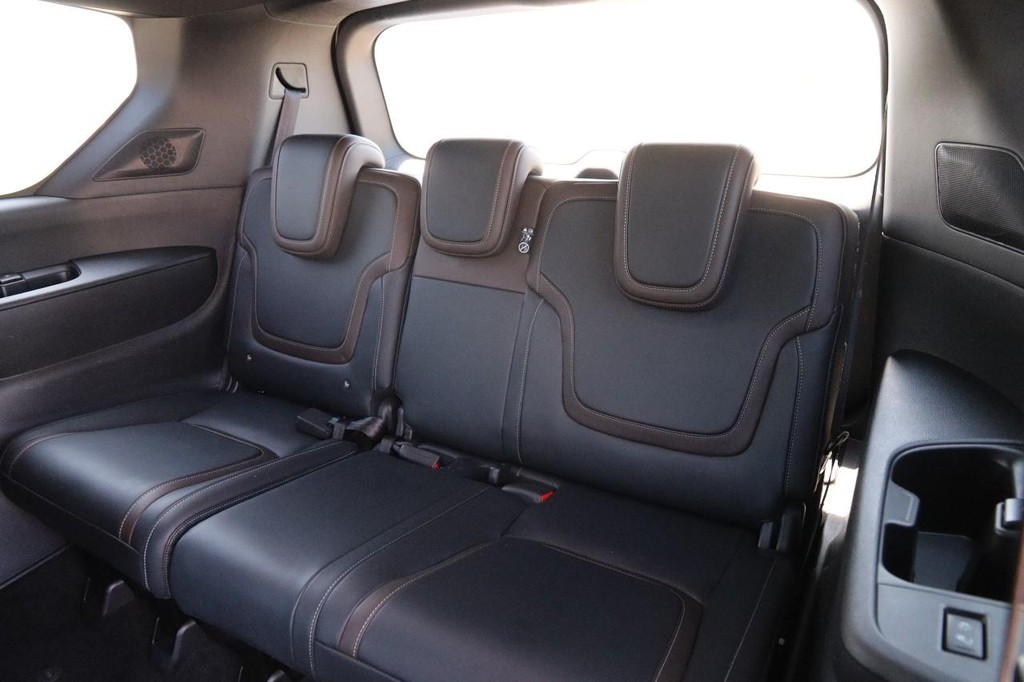 Nissan Armada Vehicle Image 13