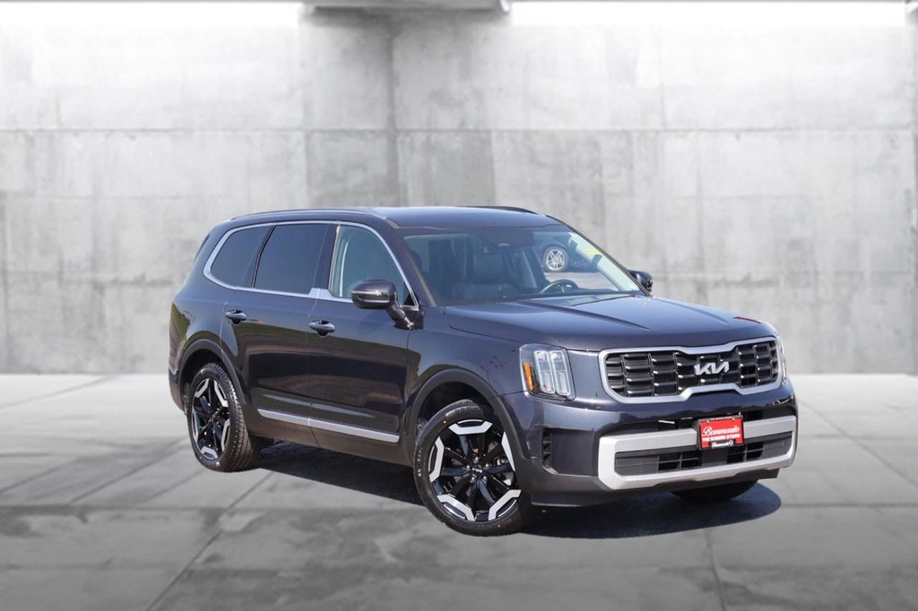 Kia Telluride Vehicle Full-screen Gallery Image 2