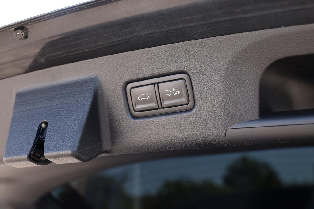 Kia Telluride Vehicle Full-screen Gallery Image 8