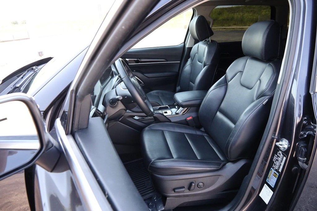Kia Telluride Vehicle Full-screen Gallery Image 10