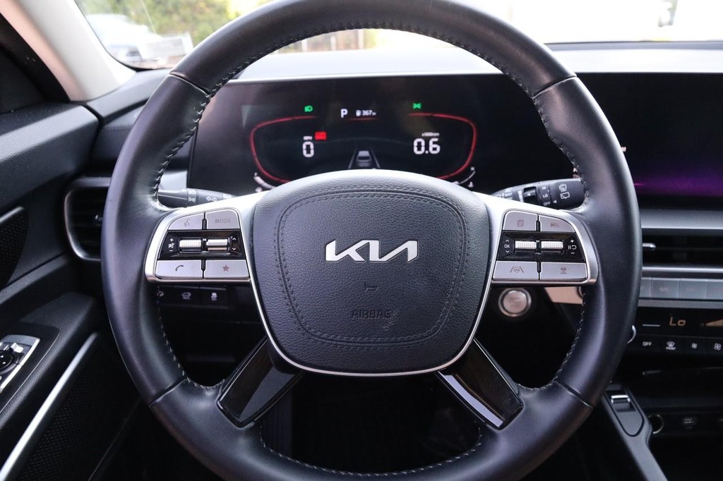 Kia Telluride Vehicle Full-screen Gallery Image 13