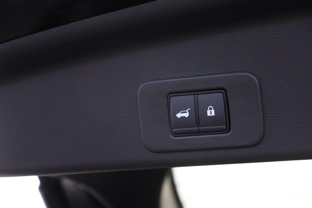 Nissan Murano Vehicle Full-screen Gallery Image 8