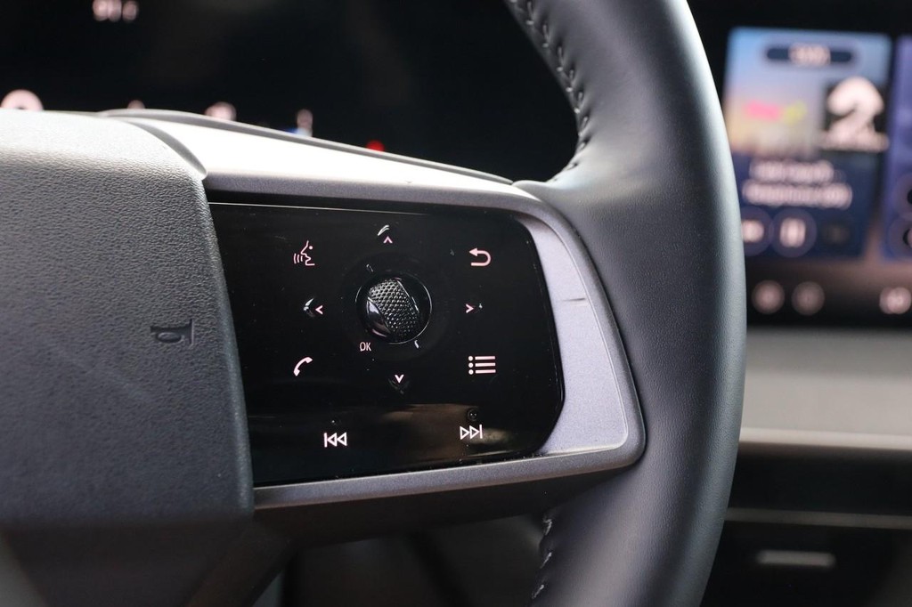 Nissan Murano Vehicle Full-screen Gallery Image 13