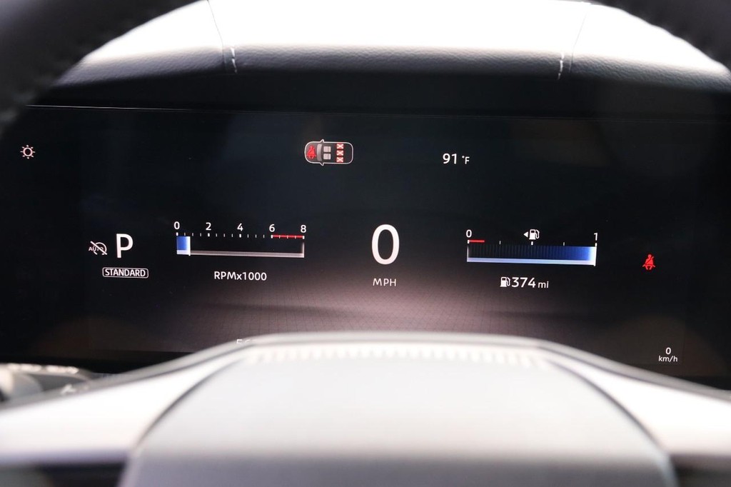 Nissan Murano Vehicle Full-screen Gallery Image 14