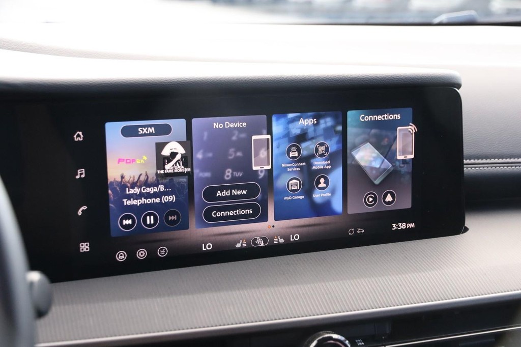 Nissan Murano Vehicle Full-screen Gallery Image 17