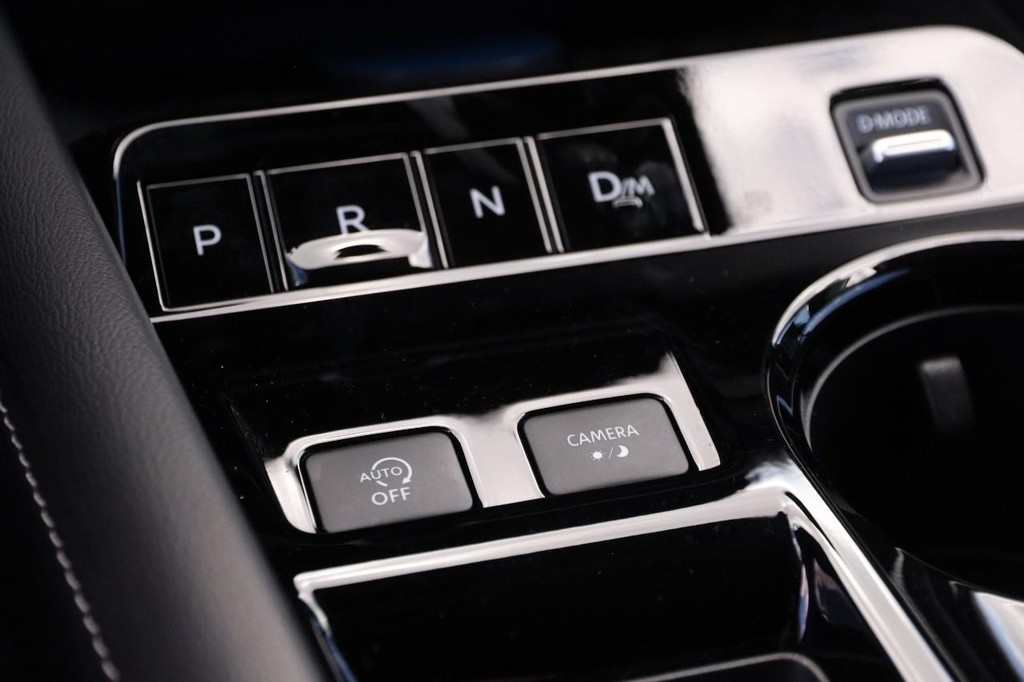 Nissan Murano Vehicle Full-screen Gallery Image 20