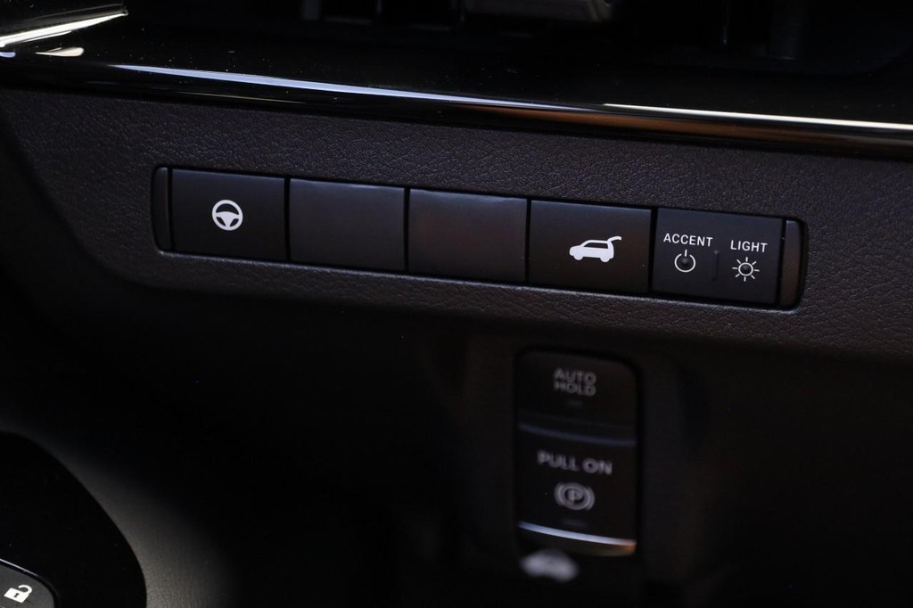 Nissan Murano Vehicle Full-screen Gallery Image 22