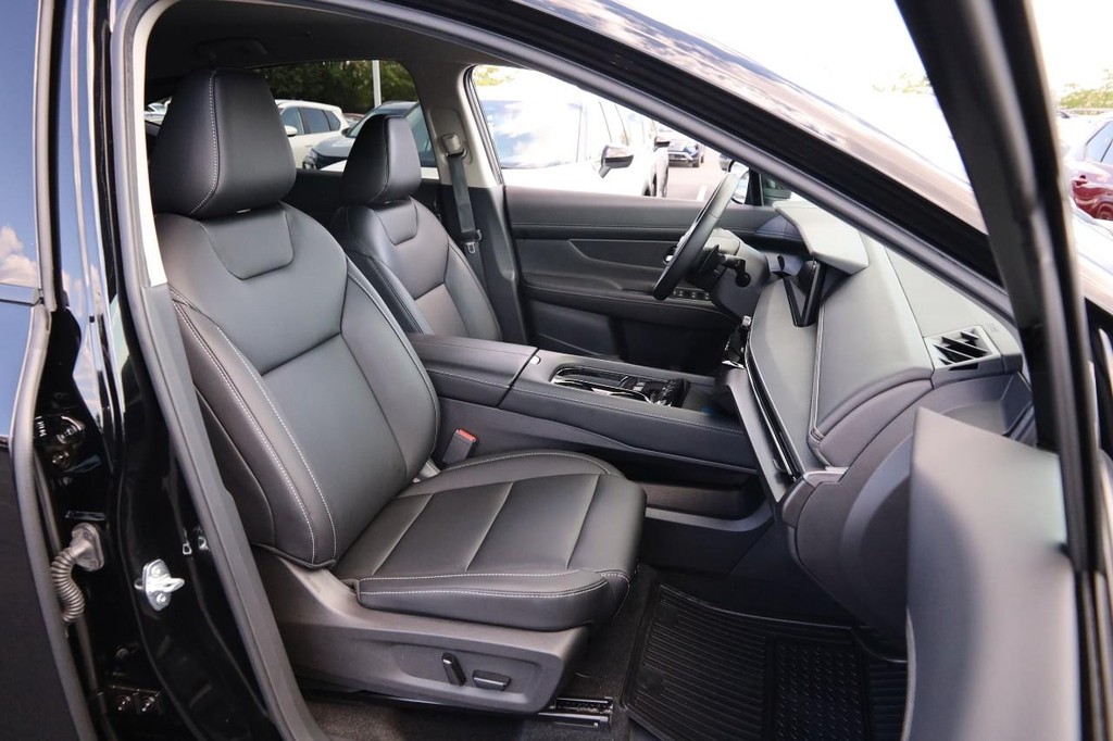 Nissan Murano Vehicle Full-screen Gallery Image 28