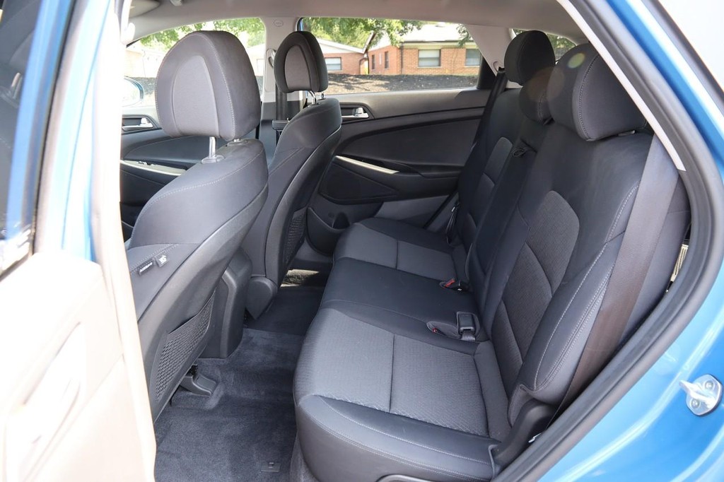 Hyundai Tucson Vehicle Full-screen Gallery Image 09