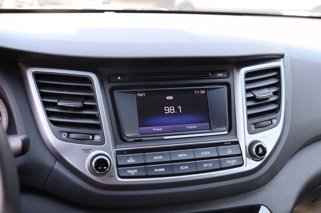 Hyundai Tucson Vehicle Full-screen Gallery Image 15