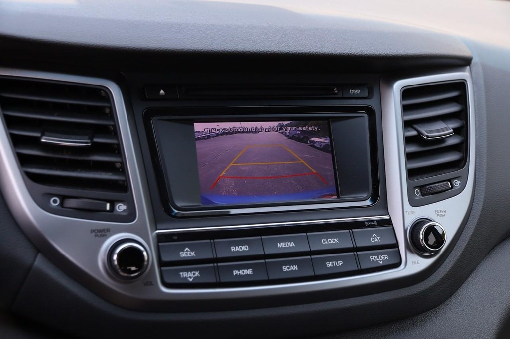 Hyundai Tucson Vehicle Full-screen Gallery Image 16