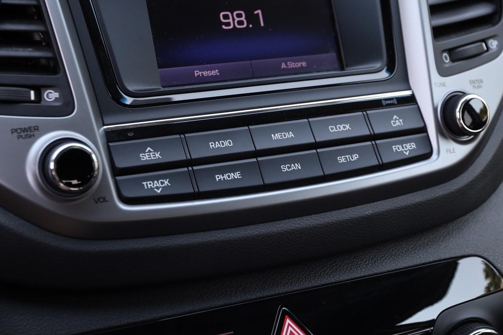 Hyundai Tucson Vehicle Full-screen Gallery Image 17