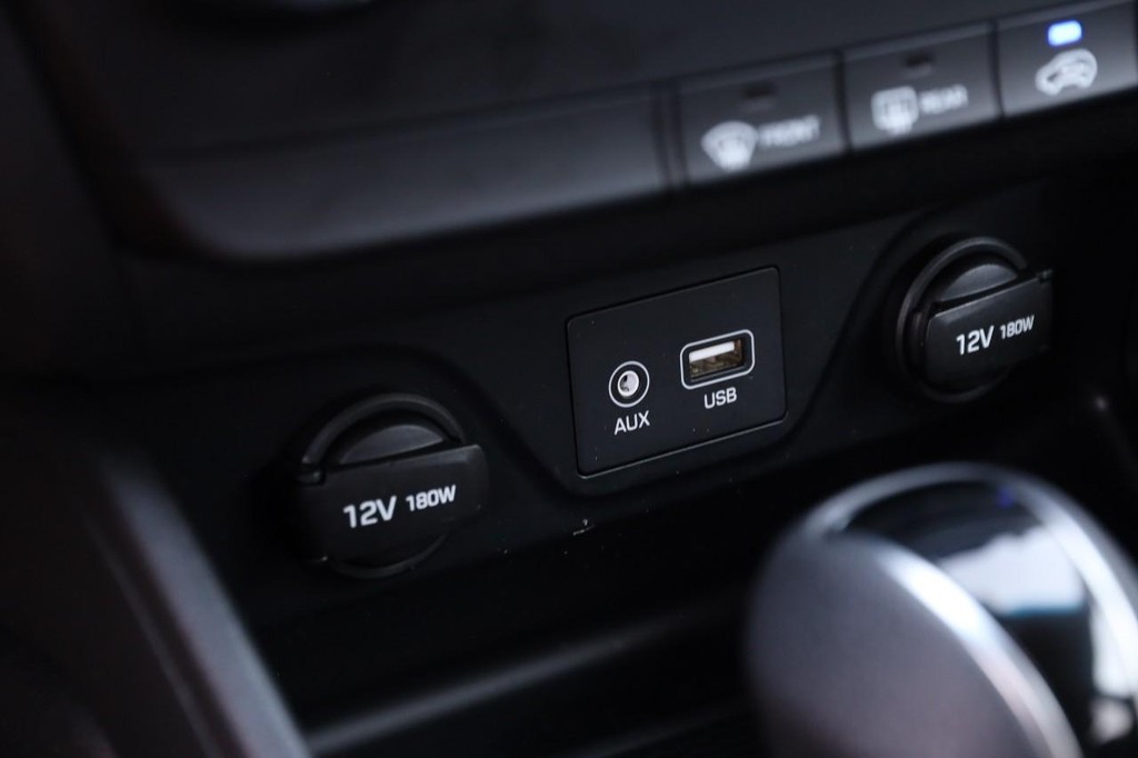 Hyundai Tucson Vehicle Full-screen Gallery Image 19