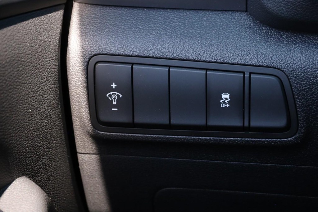 Hyundai Tucson Vehicle Full-screen Gallery Image 21