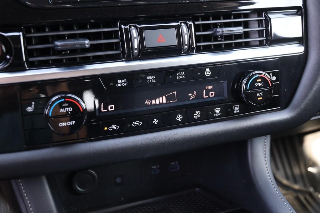 Nissan Pathfinder Vehicle Image 20