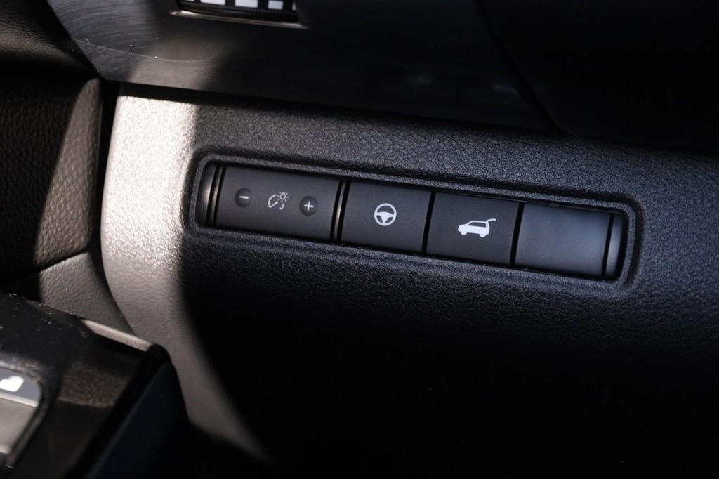 Nissan Pathfinder Vehicle Image 22