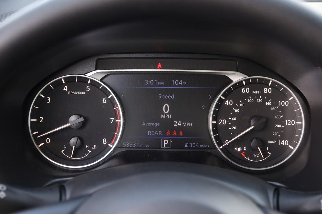 Nissan Altima Vehicle Image 13