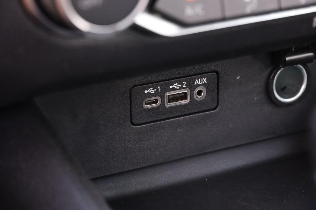 Nissan Altima Vehicle Image 19
