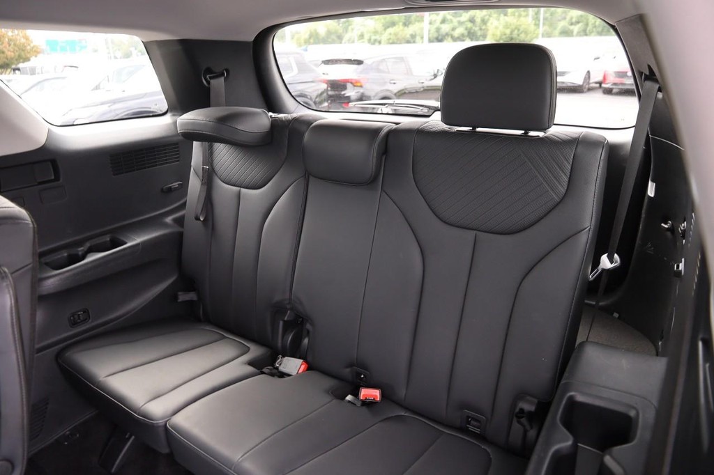 Hyundai Palisade Vehicle Full-screen Gallery Image 11