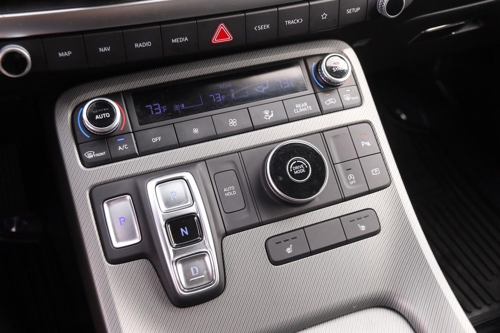 Hyundai Palisade Vehicle Full-screen Gallery Image 21