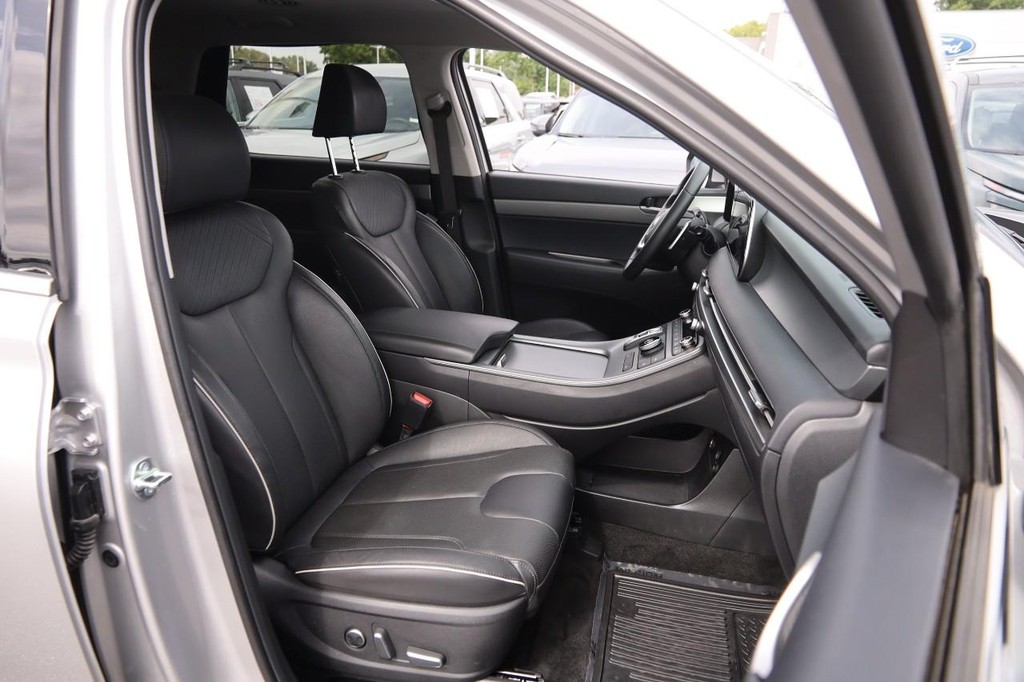 Hyundai Palisade Vehicle Full-screen Gallery Image 30