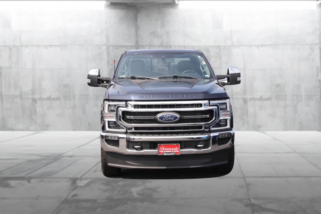 Ford Super Duty F-250 SRW Vehicle Full-screen Gallery Image 04