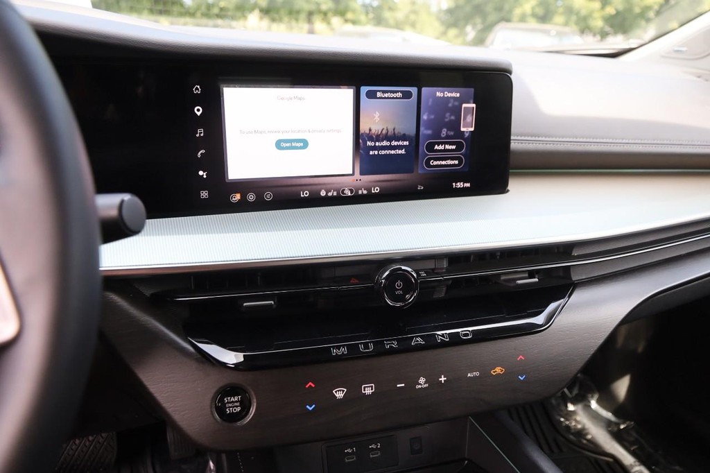 Nissan Murano Vehicle Full-screen Gallery Image 17