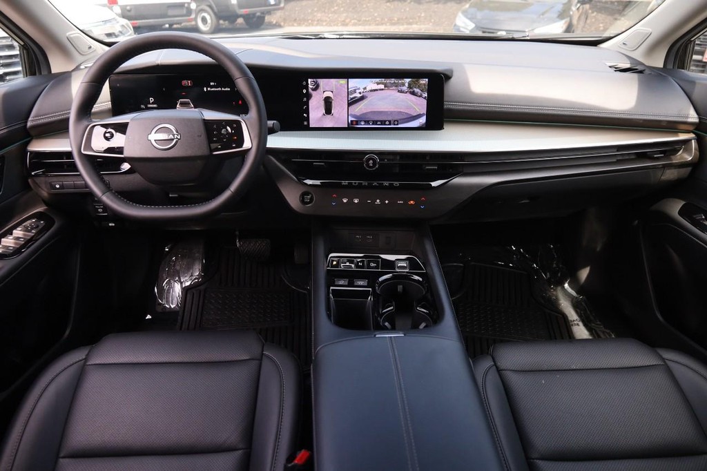 Nissan Murano Vehicle Full-screen Gallery Image 25