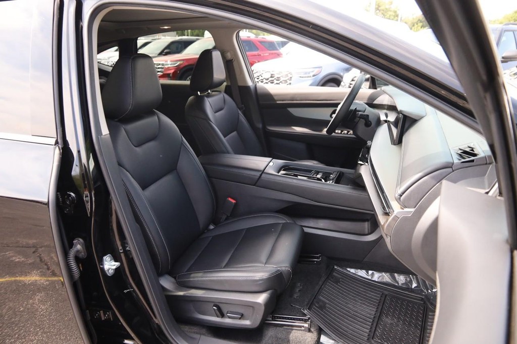 Nissan Murano Vehicle Full-screen Gallery Image 30