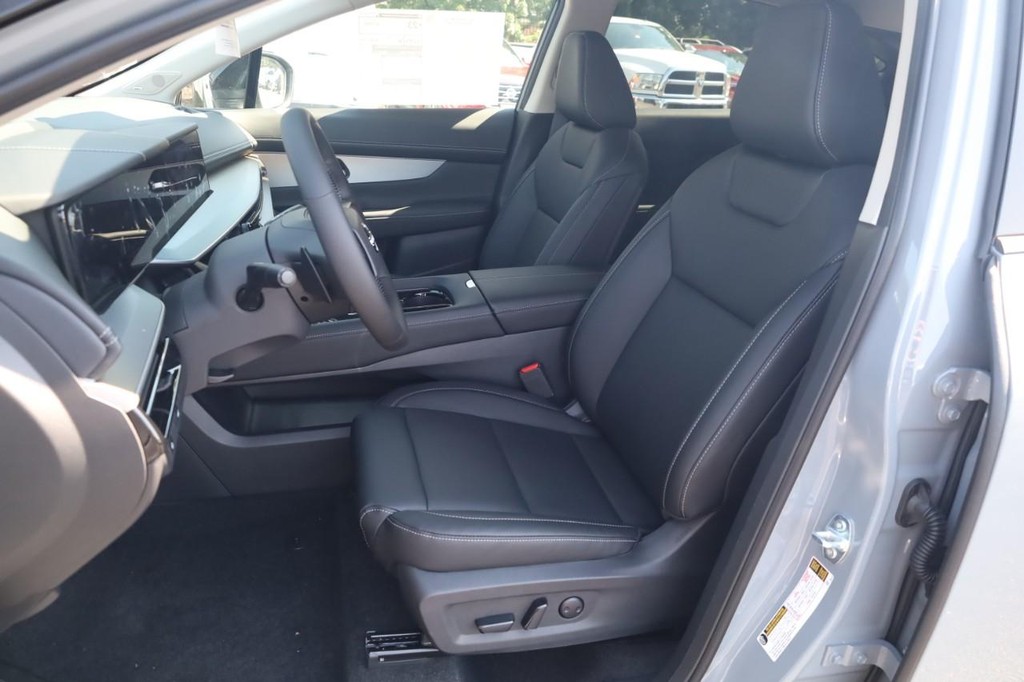 Nissan Murano Vehicle Full-screen Gallery Image 20