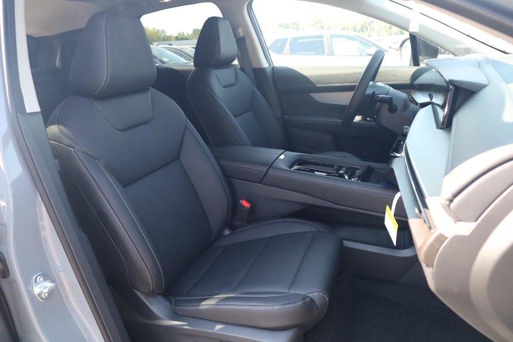 Nissan Murano Vehicle Full-screen Gallery Image 21