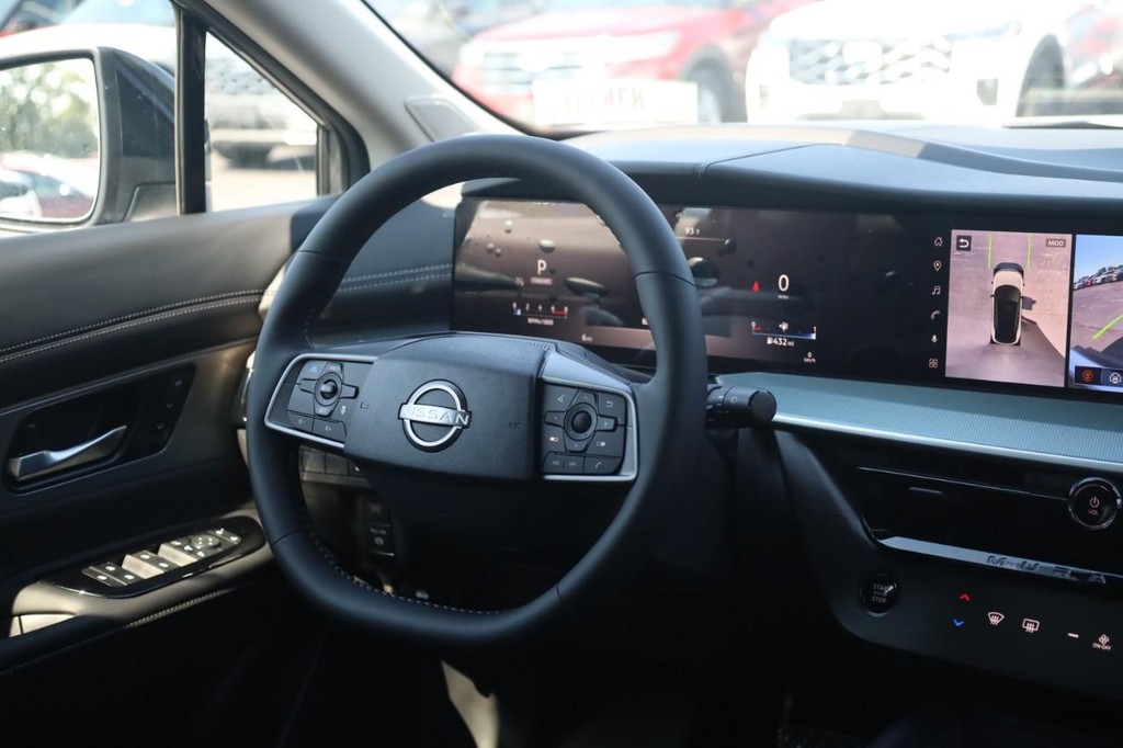 Nissan Murano Vehicle Image 24