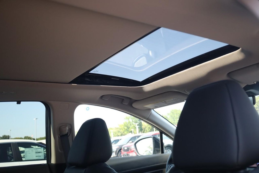 Nissan Murano Vehicle Image 25