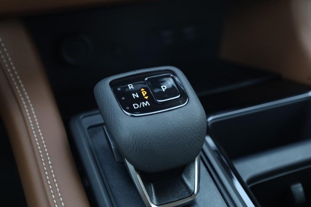Nissan Pathfinder Vehicle Image 20