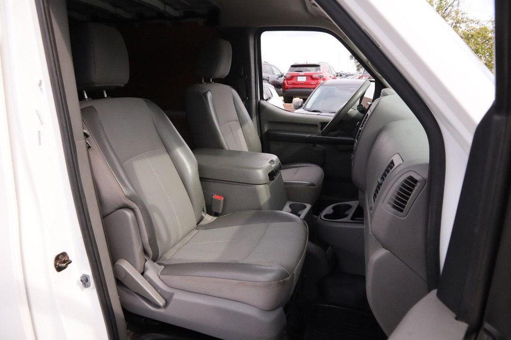 Nissan NV Cargo Vehicle Image 25
