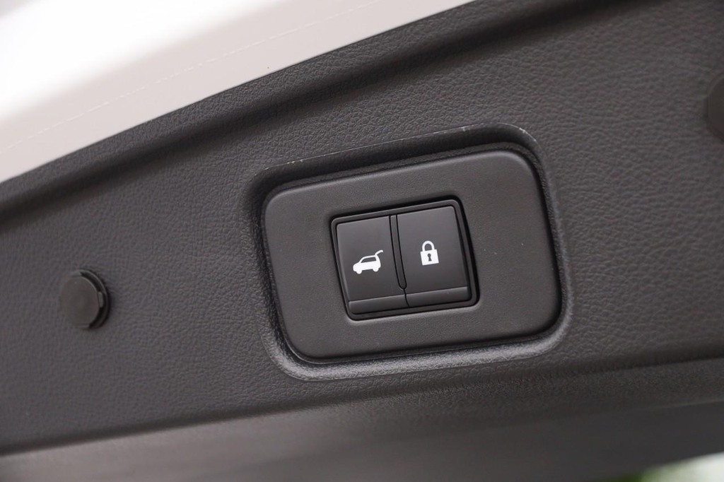 Nissan Pathfinder Vehicle Image 08