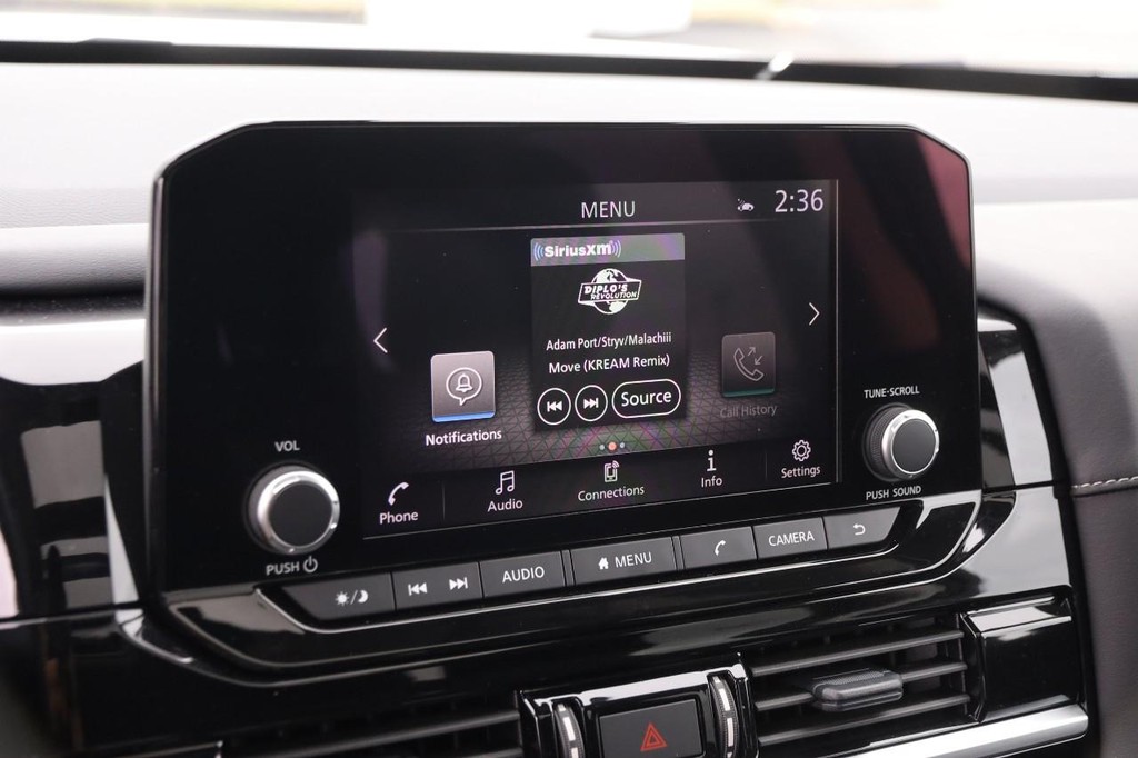 Nissan Pathfinder Vehicle Image 19