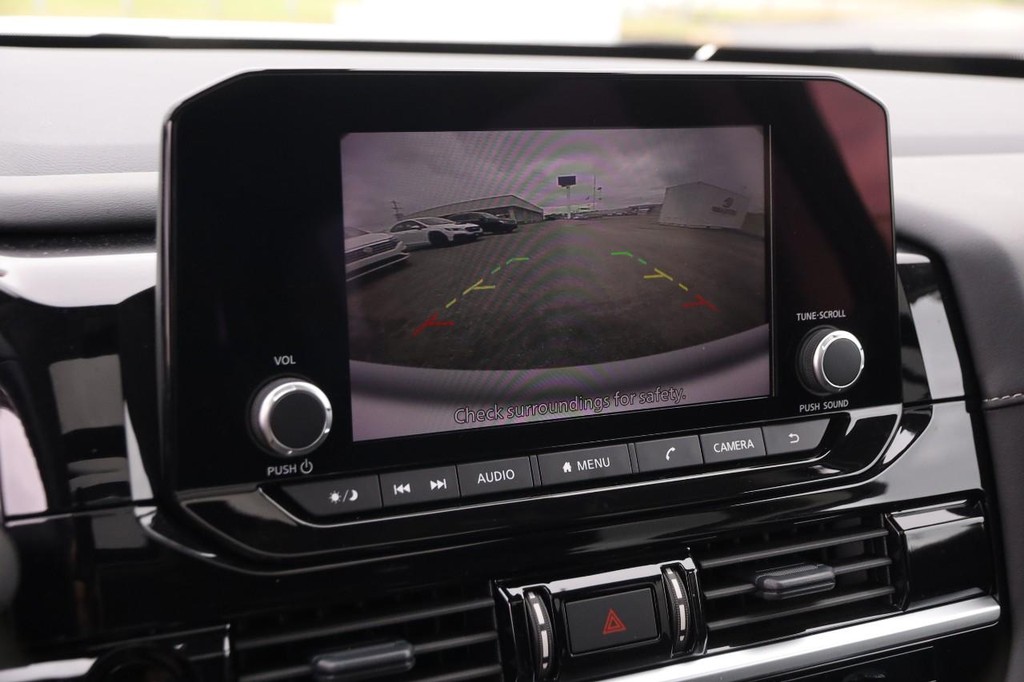 Nissan Pathfinder Vehicle Image 20