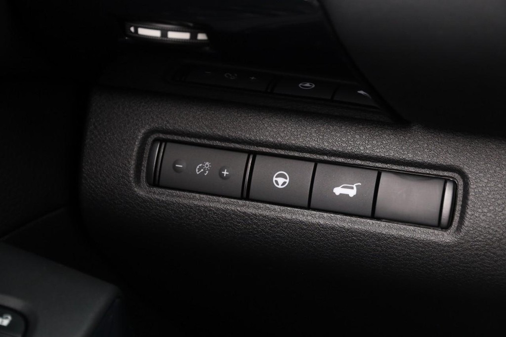 Nissan Pathfinder Vehicle Image 23