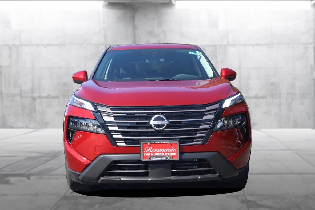 Nissan Rogue Vehicle Image 04