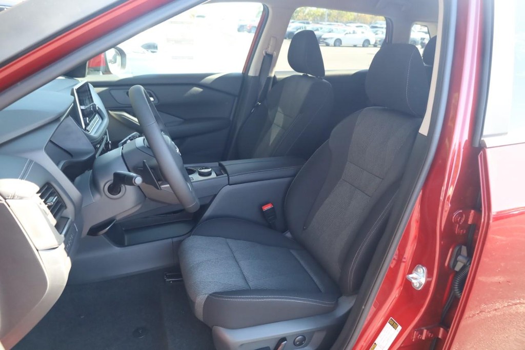 Nissan Rogue Vehicle Image 20